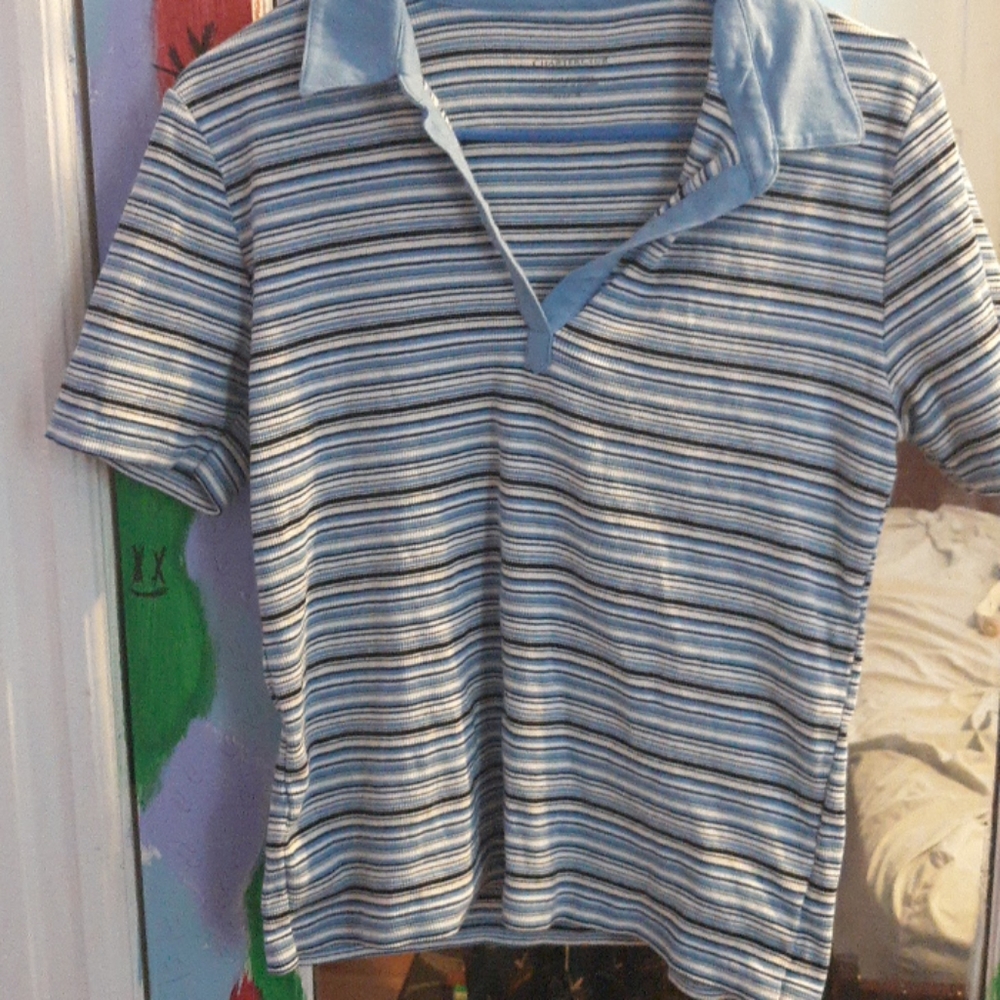 I'm selling a cute blue and white shirt